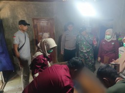 Pria di Tuban Ditemukan Meninggal Dunia Tergantung Bersama Anaknya