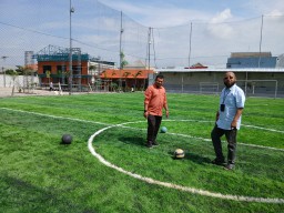 Buyos Gresik Sport Center: Lapangan Mini Soccer Pertama di Gresik dengan Rumput Sintetis Standar FIFA