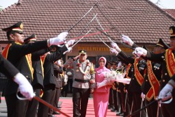 AKBP Ardi Kurniawan Resmi Jabat Kapolres Jombang, Komitmen Lanjutkan Prestasi