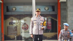 Kapolres Gresik Pimpin Apel Perdana, Tekankan Profesionalisme dan Disiplin