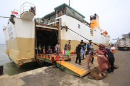 Pelindo Regional 3 Sukses layani Angkutan Nataru 2024/2025, Angkut 460 Ribu Penumpang dan 90 Ribu Kendaraan