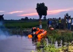 Rakit Terbalik di Waduk Gresik, Dua Pelajar Meninggal Dunia Tenggelam