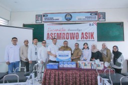 Dukung Layanan Kesehatan, Terminal Teluk Lamong Serahkan Bantuan Alat Medis ke Puskesmas