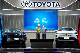 IIMS 2025: Wujudkan Carbon Neutral Society, Toyota Luncurkan New Camry HEV & New Corolla Cross HEV yang Tampil Lebih Advance
