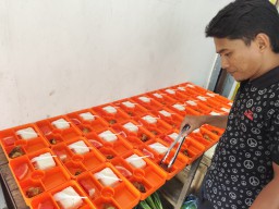 Efesiensi Anggaran, Dinsos Jember Dirikan Dapur Umum Untuk Penuhi Makan Klien di Liposos