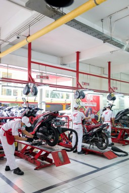 MPM Honda Jatim Sabet Beragam Penghargaan atas Keunggulan Layanan Servis