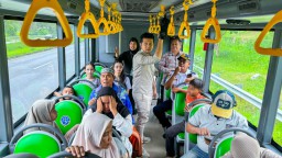 Jajal Bus Trans Jatim Koridor V, Emil Sebut Layanan Transportasi Umum yang Layak, Nyaman, Aman dan Terjangkau