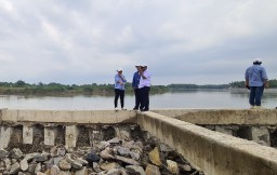 DPRD Bojonegoro Sidak Proyek 40M Tebing yang Ambrol, Sukur Priyanto : Ini Jauh dari Harapan