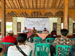 PT Pertamina EP Sukowati Field Bersama Kelompok Tani Gelar Panen Raya Ikan Lele