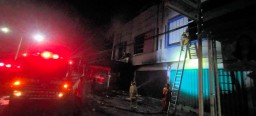 Kebakaran Ruko Aneka Seblak di Jember Akibat Korsleting, Pemadaman Tertunda hingga 2,5 Jam, Ini Penyebabnya