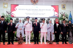 Wagub Jatim Saksikan Sertijab dan Penyampaian Visi-Misi Wali Kota dan Wakil Wali Kota Malang Masa Jabatan 2025-2030