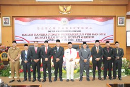 DPRD Gresik Gelar Rapat Paripurna Penyampaian Visi-Misi Bupati dan Wakil Bupati Terpilih