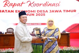 Rakor Penguatan Ekonomi bersama Menteri ATR/BPN, Gubernur Khofifah Komitmen Tuntaskan RDTR untuk Peningkatan Investasi Jatim
