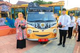Luncurkan "Si Mas Ganteng 2", Gubernur Khofifah Sebut Beri Dampak Positif Sosial Ekonomi bagi Integrasi Layanan Transportasi hingga Pelosok Kecamatan di Tuban