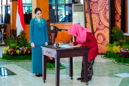 Hadiri Sertijab Ketua TP PKK Situbondo, Arumi Bachsin Dorong Peningkatan Kesejahteraan Masyarakat