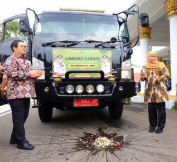 Gubernur Khofifah Optimistis Lumbung Pangan EPIK Mobile Mampu Mengendalikan Harga Sembako di Jatim