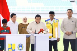 Presiden Prabowo Resmikan 17 Stadion Serentak di Gelora Delta Sidoarjo, Gubernur Khofifah Nyatakan Jatim Siap Jadi Tuan Rumah Ajang Nasional hingga Internasional