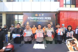 Polres Bojonegoro Tangkap 4 Pelaku Penipuan Gunakan Uang Palsu