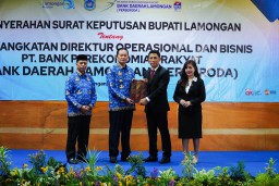 Bupati Yuhronur Efendi Lantik Kembali Dedy Rachmadi Wibowo Sebagai Direktur Operasional dan Bisnis Bank Daerah Lamongan