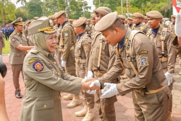 Gubernur Khofifah Ajak Satpol PP, Linmas, dan Damkar Perkuat Layanan Publik Berbasis Etos Kerja dan Digitalisasi