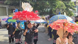 Semarak Hari Kartini SD di Lamongan, Ajang Kreasi Payung Hias Curi Perhatian