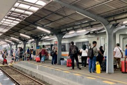 Penumpang KA Arus Balik di Daop 9 Mulai Naik