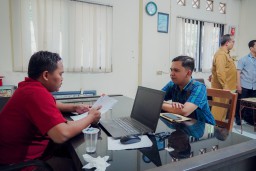 Mini Job Fair Gresik Serap Tenaga Kerja, Pelamar Lolos Langsung Mulai Bekerja