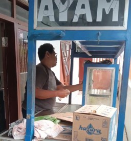 Sisihkan Uang Jualan Sate di Jember Selama 27 Tahun, Erfan Akhirnya Berangkat Haji