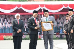 DPRD Gresik Raih Penghargaan JDIH, Bukti Komitmen pada Transparansi Informasi Hukum