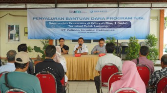 Pelindo Dukung Pembangunan Sosial Ekonomi Masyarakat Melalui Bantuan Sarana dan Prasarana di Wilayah Terminal Teluk Lamong