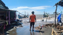 BMKG Peringatkan Potensi Banjir Rob Pesisir Jatim 12-17 Mei