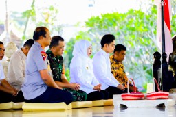 Dampingi Wapres Gibran Ziarah Makam Bung Karno, Gubernur Khofifah Ajak Jadikan Nasionalisme sebagai Pedoman Bernegara