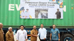 UMKM Gresik Tembus Ekspor Global: Pakan Ternak Lokal Dikirim ke Malaysia
