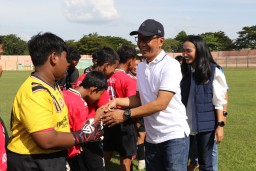 Final Piala Soeratin Bojonegoro, Bupati Setyo Wahono Komitmen Majukan Sepak Bola Daerah