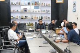 DPRD Gresik Gelar Hearing Penataan Kawasan Pedagang dengan Pemdes Yosowilangun dan PT SMI