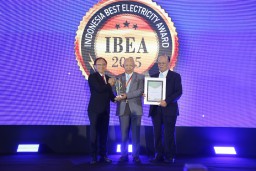PLN Raih Penghargaan IBEA 2025 atas Kiprah Nyata dalam Transisi Energi Nasional