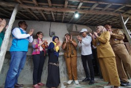 Terangi Negeri, Terangi Harapan: Donasi Pegawai PLN Hadirkan Listrik Gratis untuk 33 Ribu Keluarga Kurang Mampu