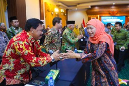 Gubernur Khofifah Ajak Kepala Daerah Se-Jatim Jaga Iklim Investasi Inklusif, Aman, dan Bebas Premanisme