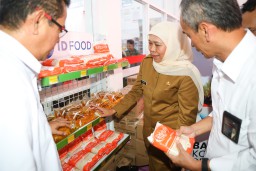 Jawa Timur Rampungkan 8.494 Koperasi Merah Putih, Khofifah Siap Kawal Gagasan Besar Presiden Prabowo Bangun Ekonomi dari Desa