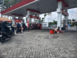 Pasokan Pertalite dan Elpiji di Jember Menipis, Stok BBM di Bawah 40 Persen Akibat Gangguan Distribusi