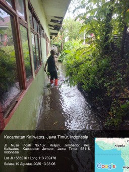 Tembok Belakang Labkesda Jember Ambruk, Guru SDN Jelo 5 Khawatir Kelas Banjir