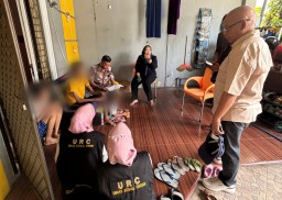 Nestapa Lima Anak Bersaudara di Gresik, Bertahan Hidup dengan Menjual Perabot Rumah