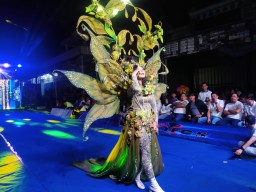 Kreativitas Anak Muda Sampang di Tambelangan Fashion Carnival