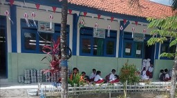 Atap SD Negeri di Sampang Roboh, Orang Tua Siswa Khawatir Keselamatan Anak