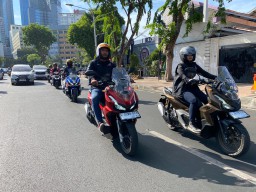 Meriahkan Launching New ADV160, Komunitas HAI Chapter Surabaya Gelar City Rolling Penuh Semangat Petualangan