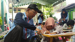 Semarak Hari Pahlawan, MI Ma’arif Sidomukti Gelar Lomba Mewarnai dan Tahfizh untuk Anak TK