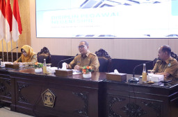 Penguatan SDM, Sekda Gresik Berikan Pembinaan kepada 73 CPNS dan PPPK di Lingkungan Setda