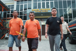Dua Penipu Modus Tawaran Kerja Potong Rumput Dibekuk Satreskrim Polres Gresik