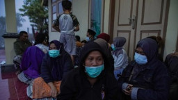 Erupsi Semeru : 300 Warga Lereng Semeru Sudah Dievakuasi