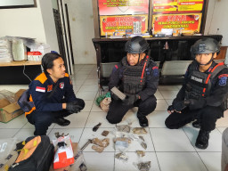 Polisi Selidiki Ratusan Amunisi Misterius di Gua Lowo Bojonegoro, Diduga Baru Disembunyikan